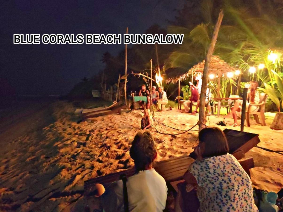 Blue Corals Beach Bungalow Матара Экстерьер фото