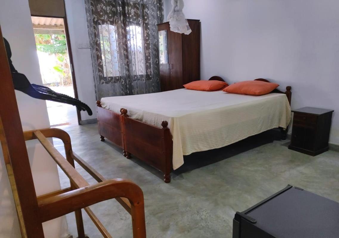 Blue Corals Beach Bungalow Матара Номер фото